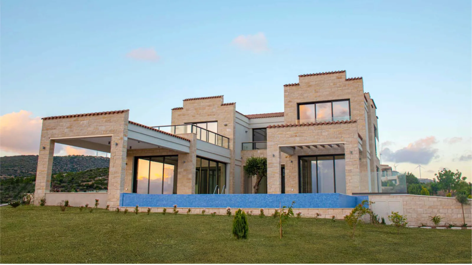 Imperial Residences, Venus Rock, פאפוס