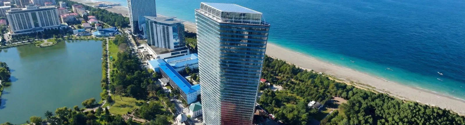 Azure Tower מבית 5M İnşaat, שדרות רוסתאוולי, בטומי #3