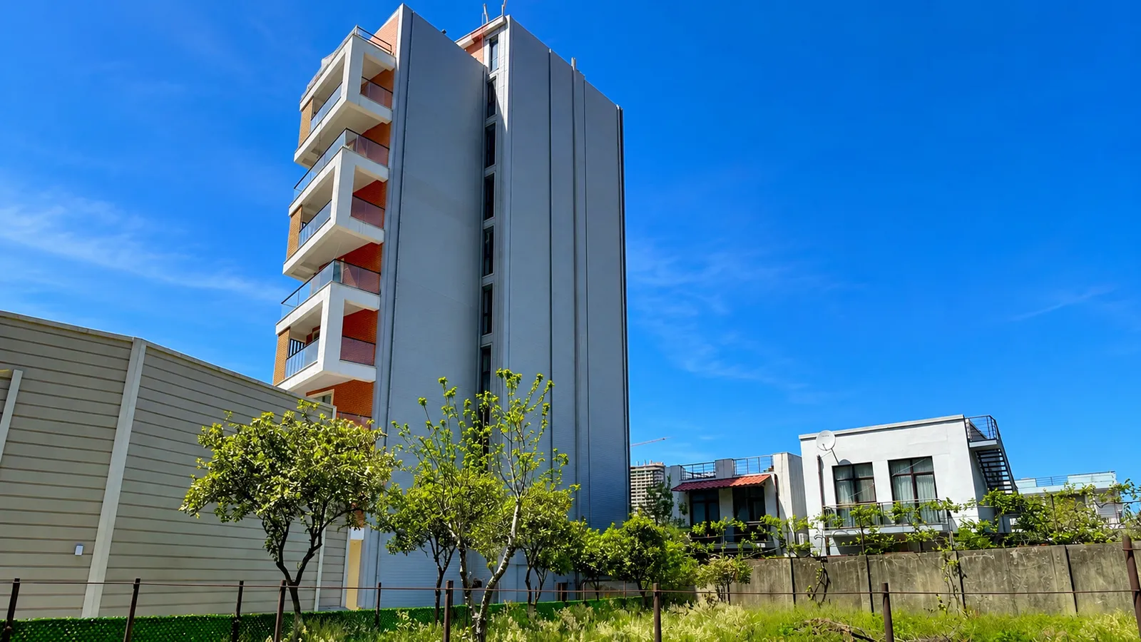Travel Inn Club House, גוניו #3